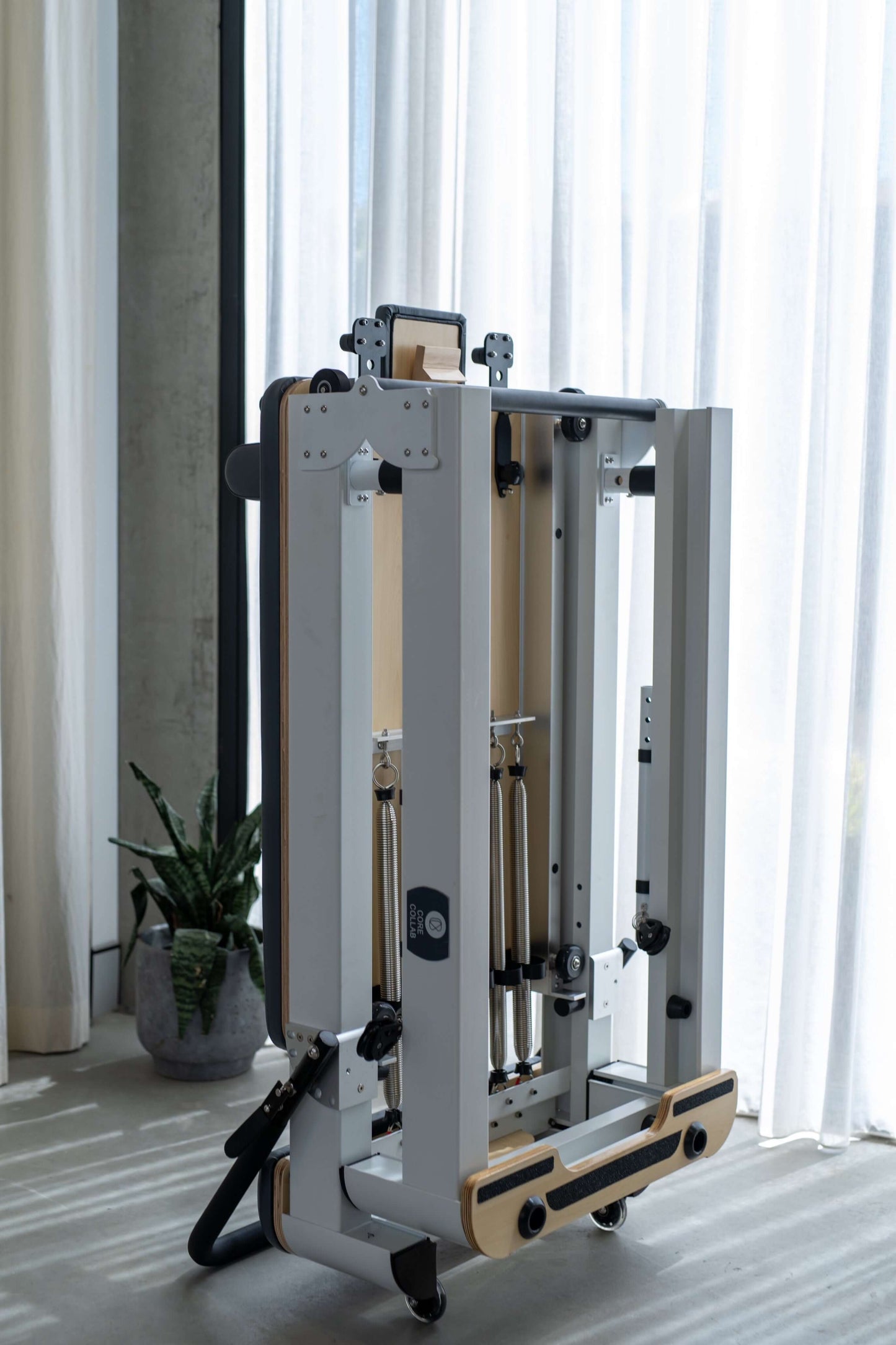 Core Collab Queen Folding Reformer